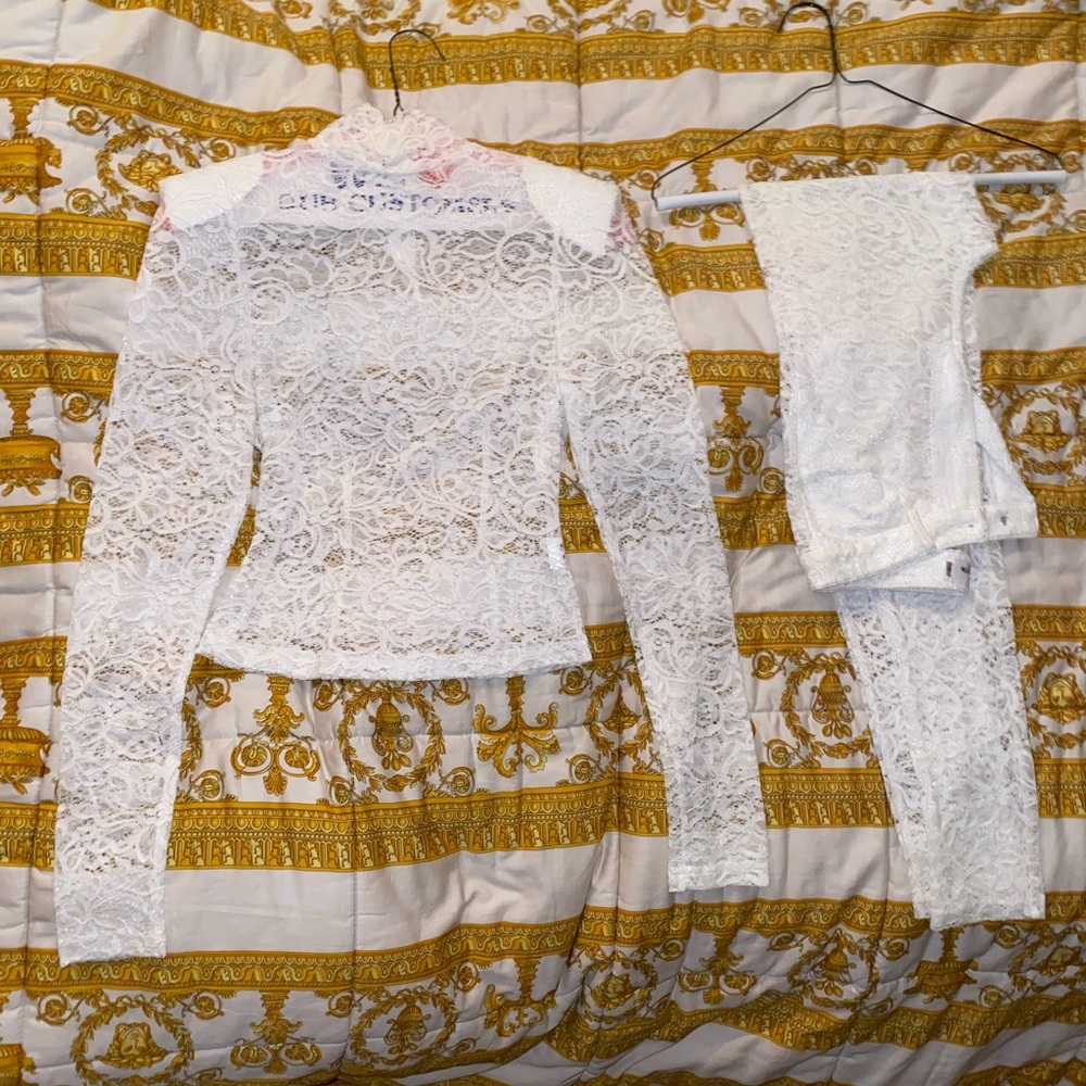 Custom Fit - Picture 2 of 2